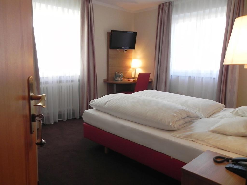 فرودنستاد Hotel Schwanen المظهر الخارجي الصورة