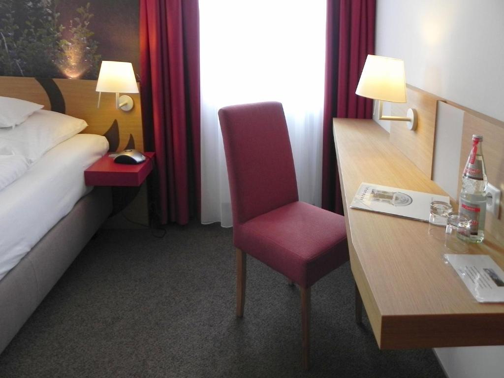 فرودنستاد Hotel Schwanen الغرفة الصورة